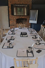 Load image into Gallery viewer, Festive Candle Making Workshop **Breakspear Park Employees Only**