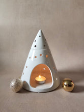 Load image into Gallery viewer, CHRISTMAS TREE WAX MELT BURNER BUNDLE
